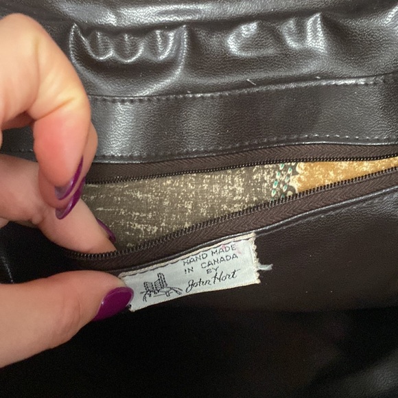 Vintage 70s chocolate brown suede and leather clutch - Picture 5 of 7